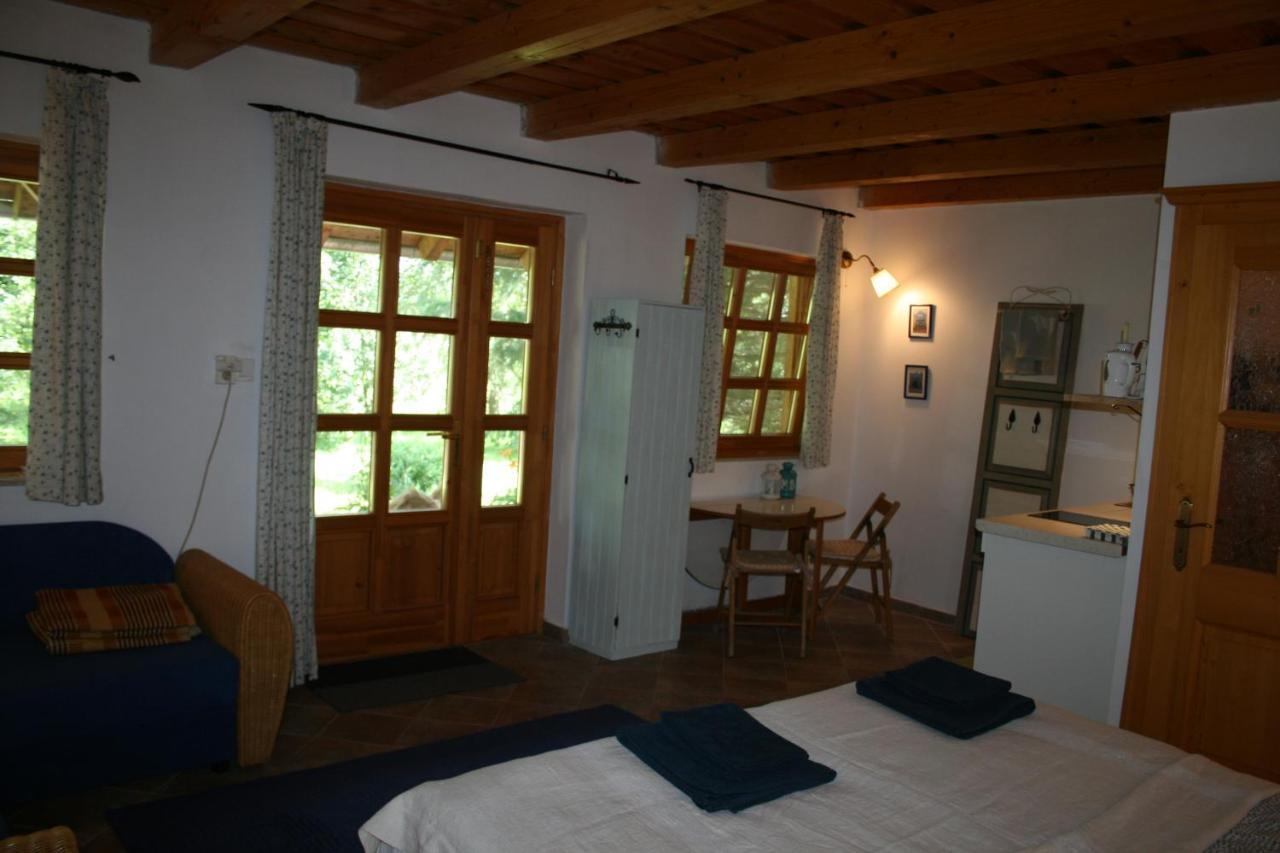 Heregi Eden Vendeghaz Exterior foto